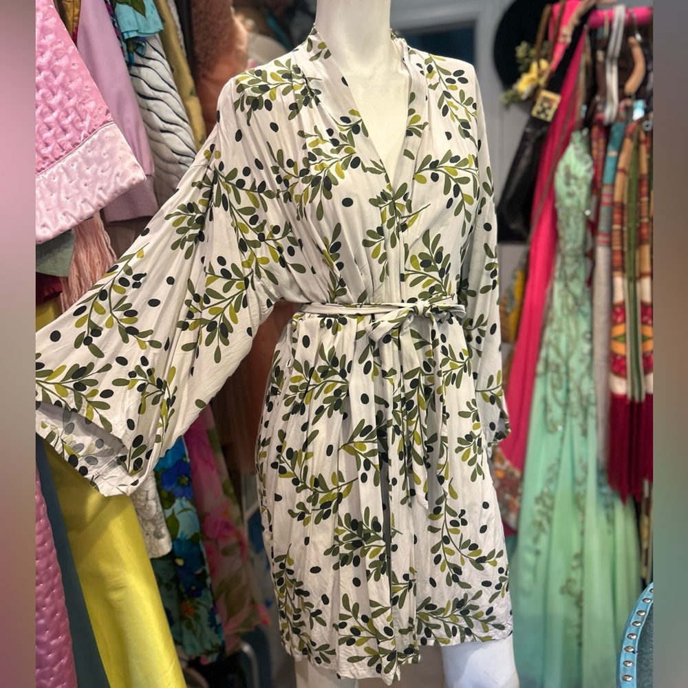 Olive 🫒 Tree Robe - Picture 6 of 12